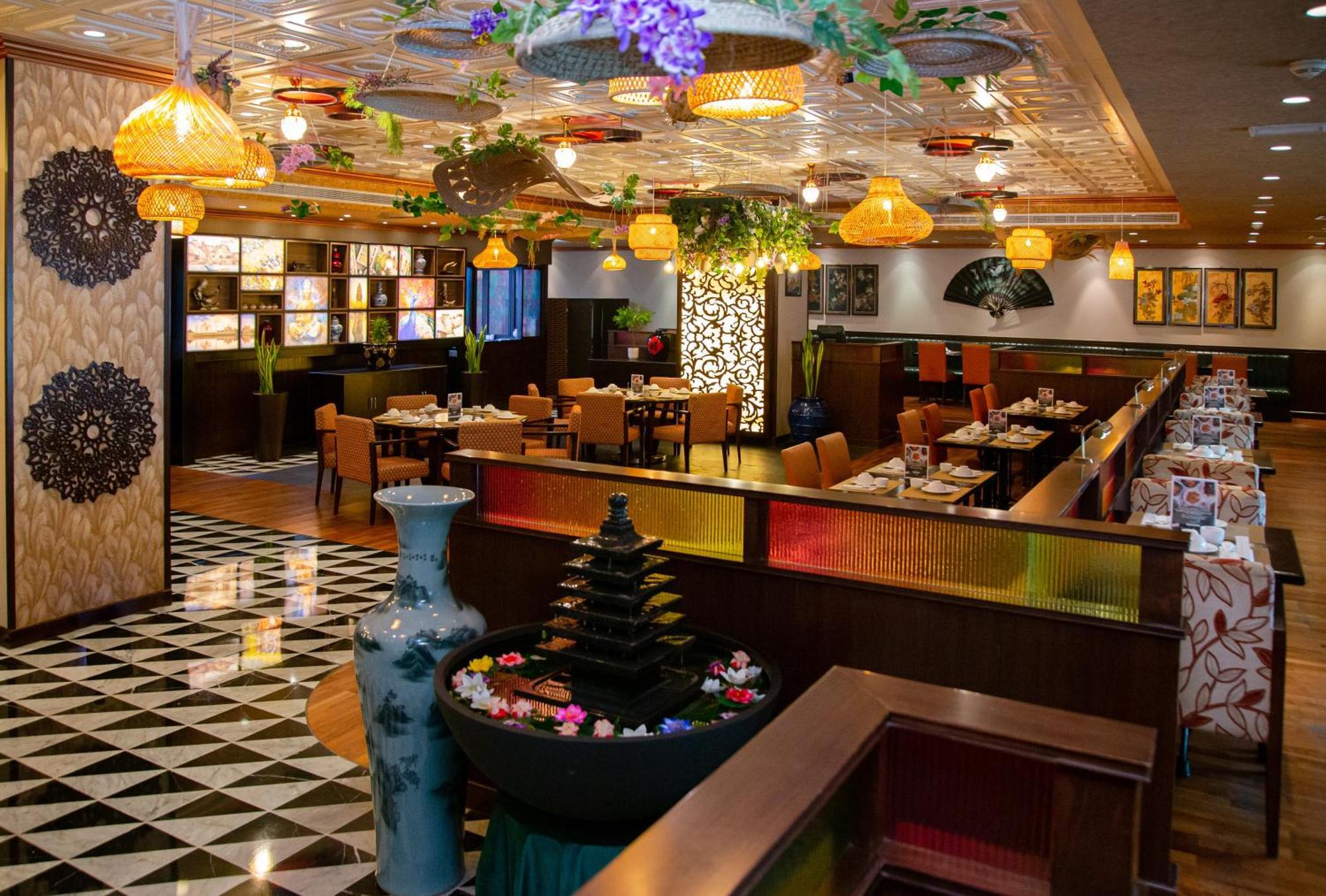 Park Regis Kris Kin Hotel Dubai Exterior photo Interior of a typical Thai restaurant