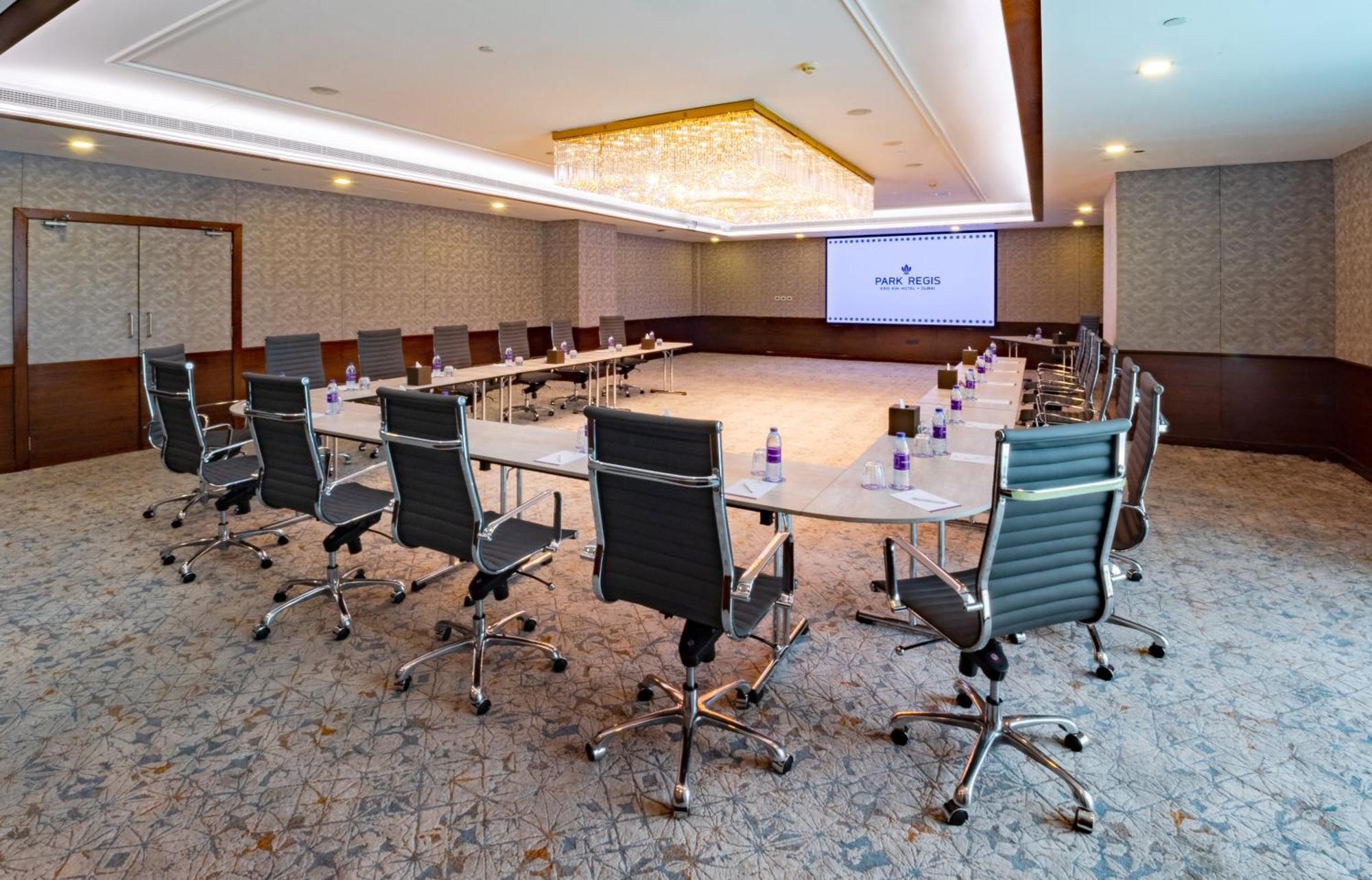 Park Regis Kris Kin Hotel Dubai Exterior photo Meeting room